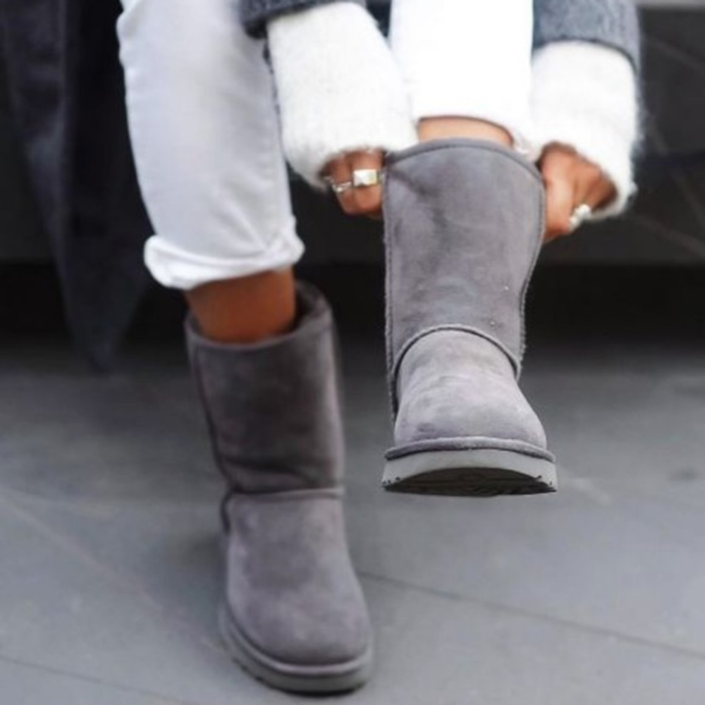 Women’s classic Short Gray UGG
